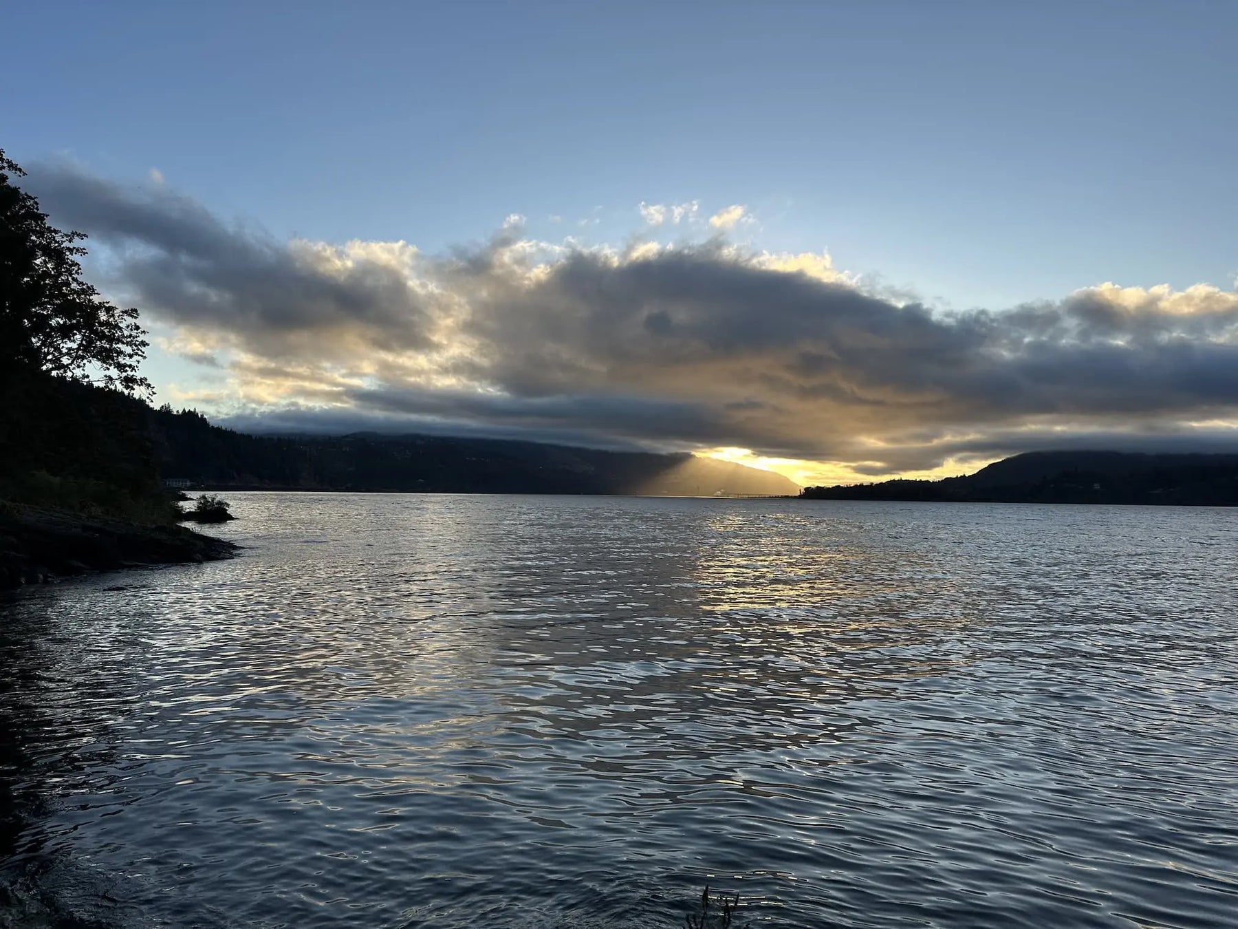 Fall Winds and Empty Launches: The Columbia River Gorge’s Hidden Season