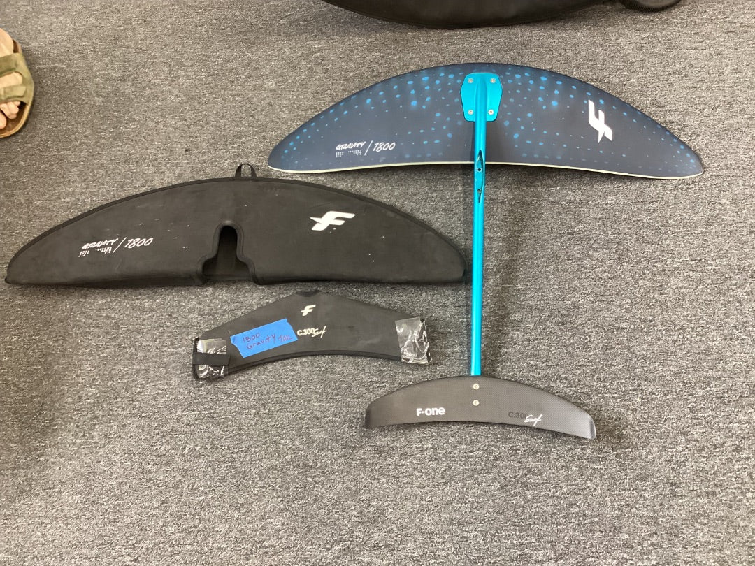 1800 / 300 F-One Gravity FCT 1800 / 300,  B+ Condition