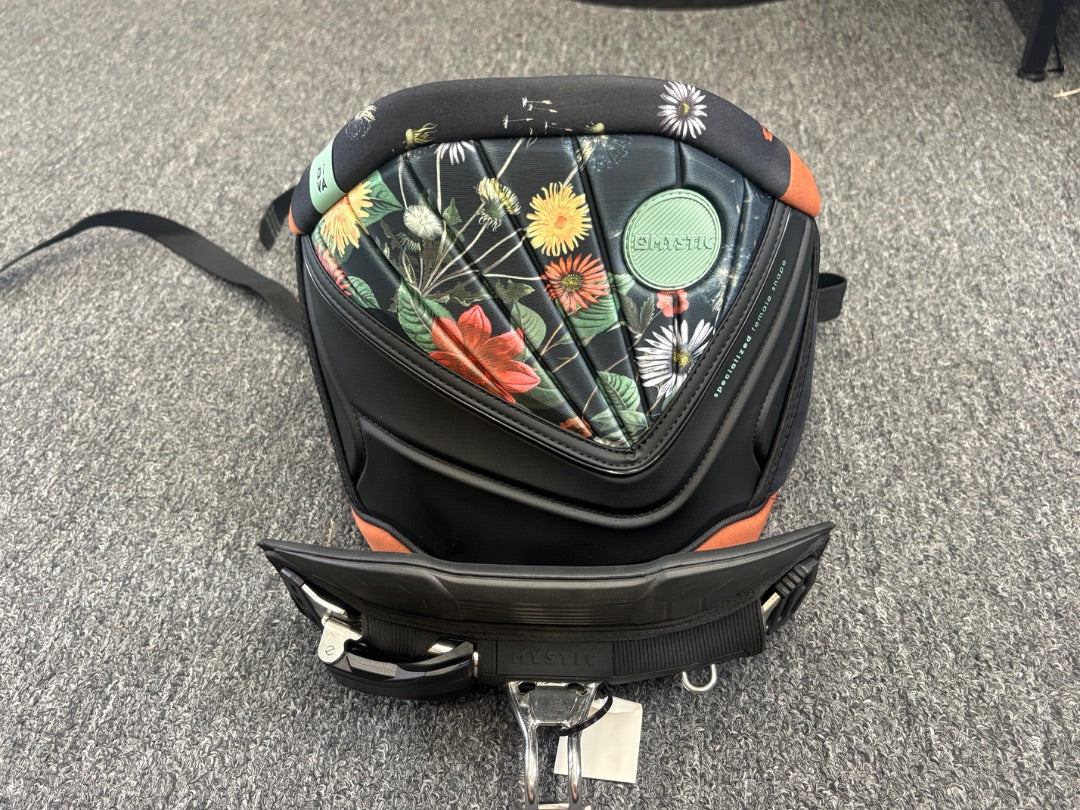 L Mystic Diva,  A+ Condition