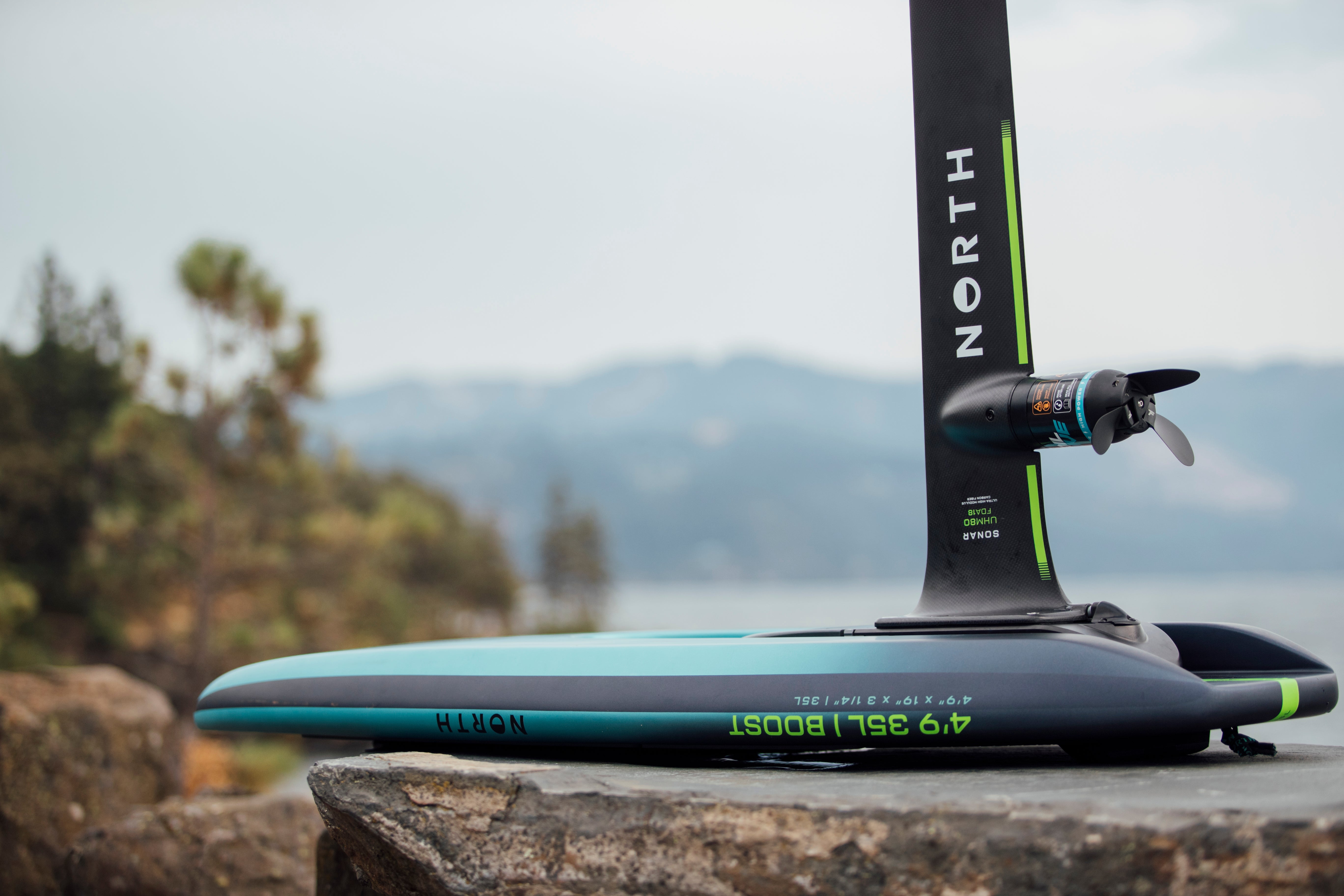2026 North Boost + UHM80 Integrated Foil Drive High Power Mast Bundle