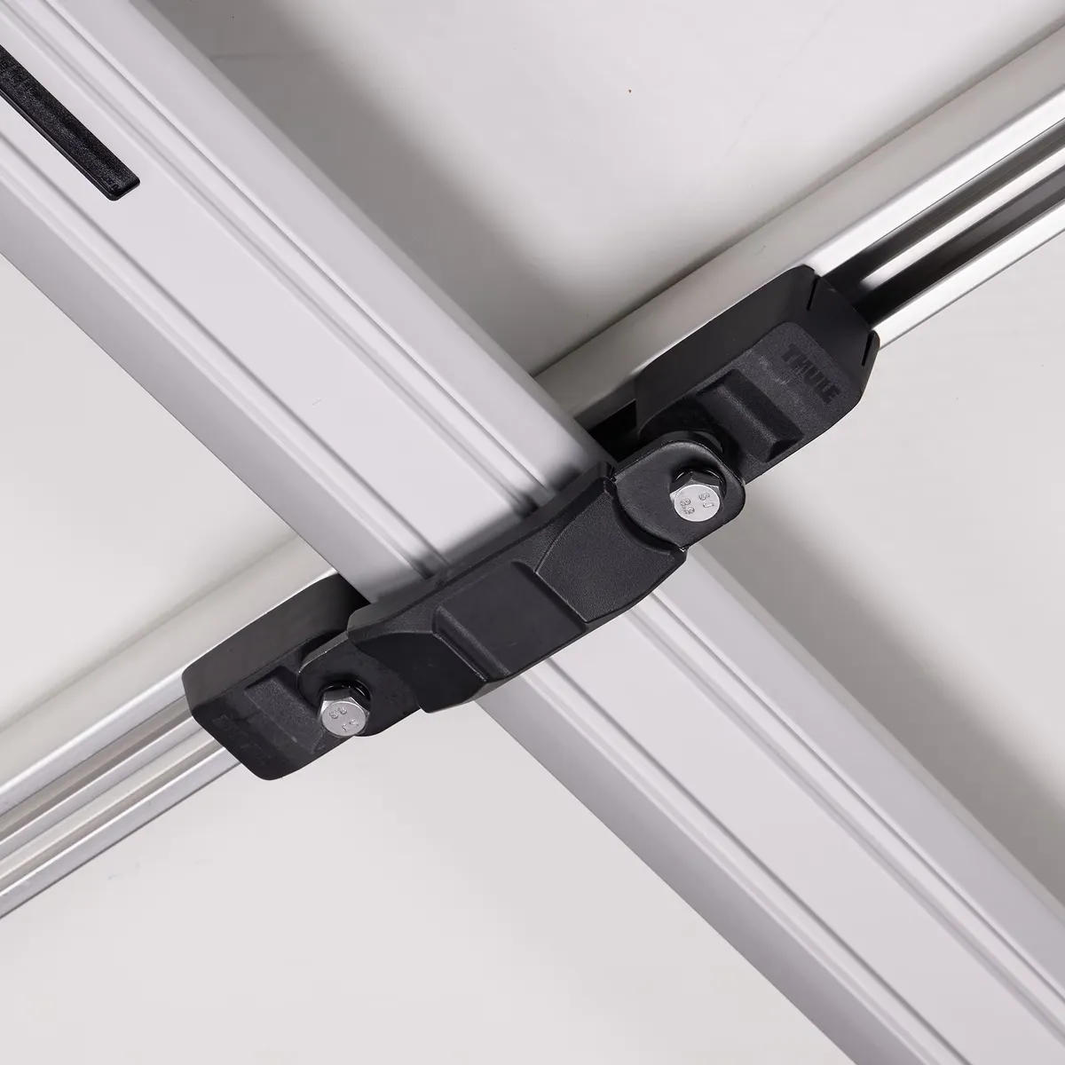 Thule Foothill Mounting Rails Lockable