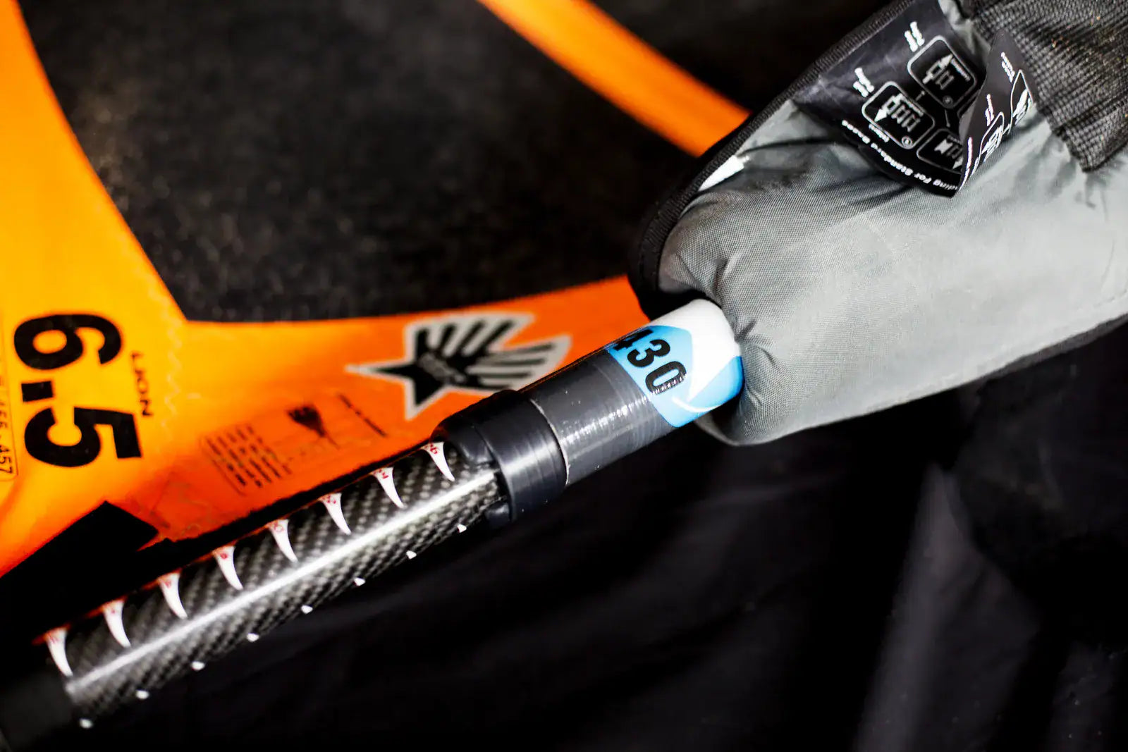 Ezzy Legacy XT 60% Carbon Complete Mast Bundle
