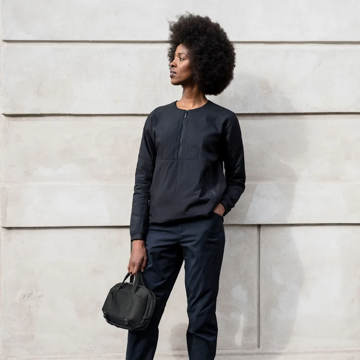 Thule Subterra 2 crossbody