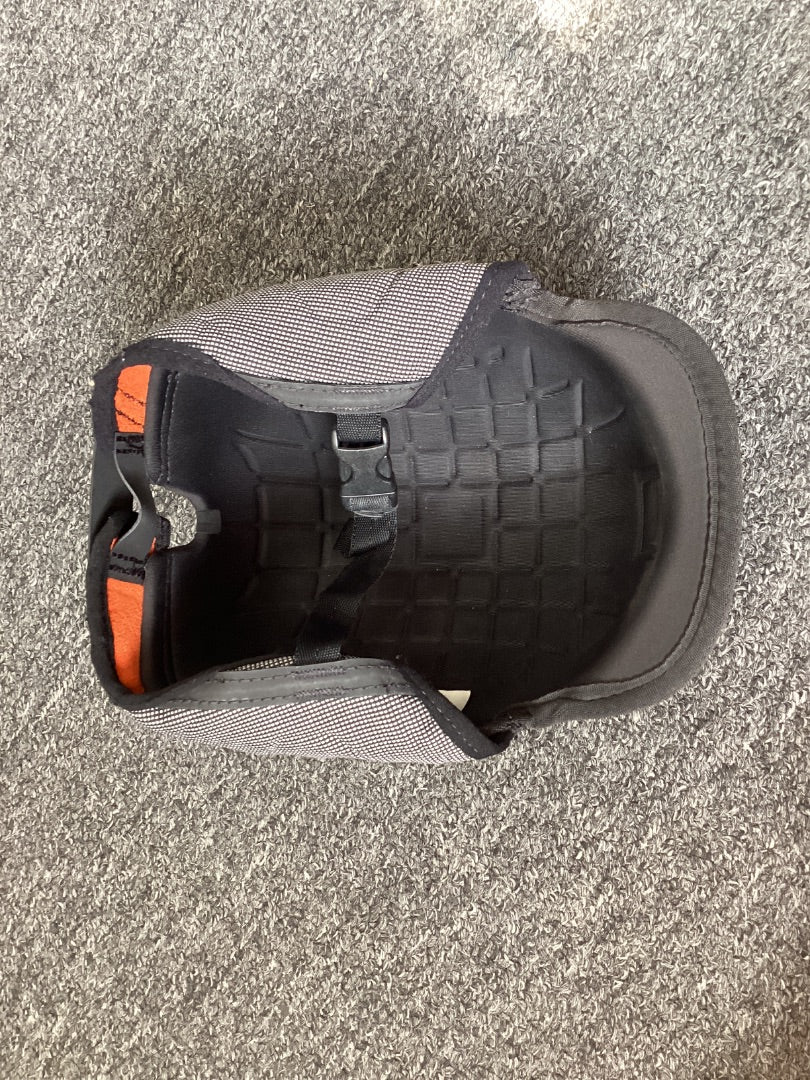 S Manera S-foam helmet,  B Condition