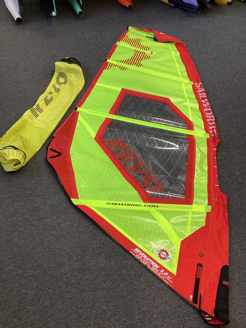 3.2 Sailworks Revolution,   Condition