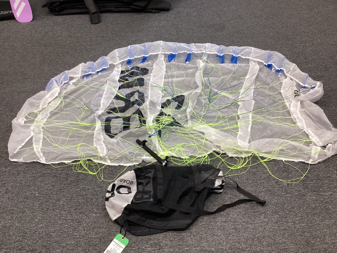 2.9m2  Ka'a Para Wing,  B+ Condition