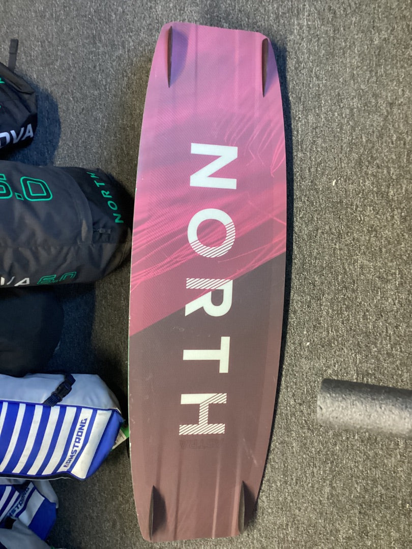 138cm North Astra Twin Tip, 2023 B Condition