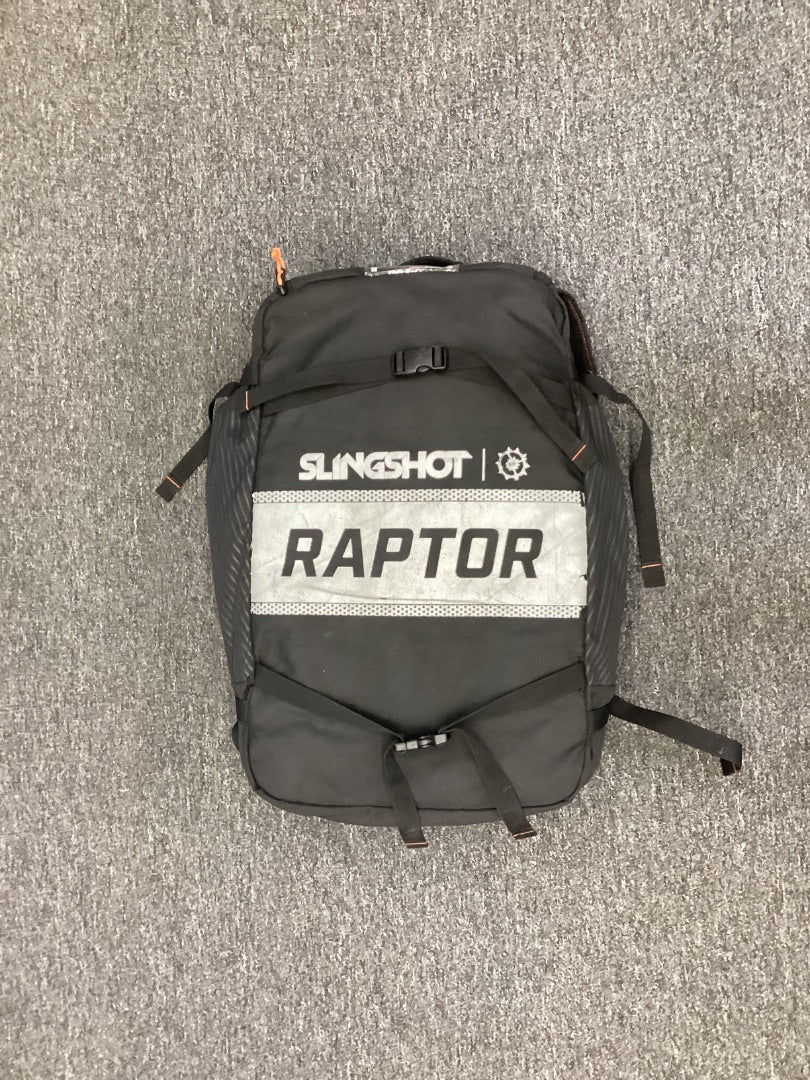9 Slingshot Raptor,  b Condition