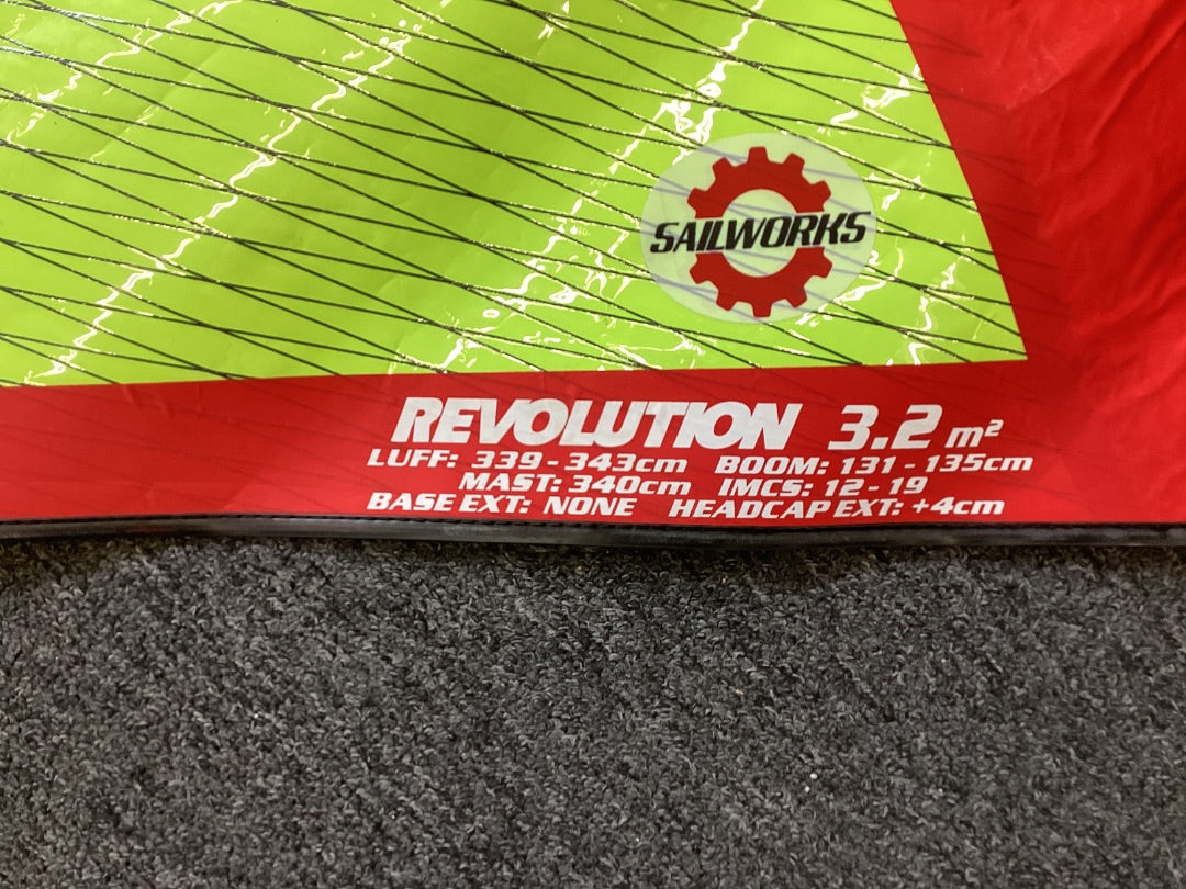 3.2 Sailworks REVO,   Condition