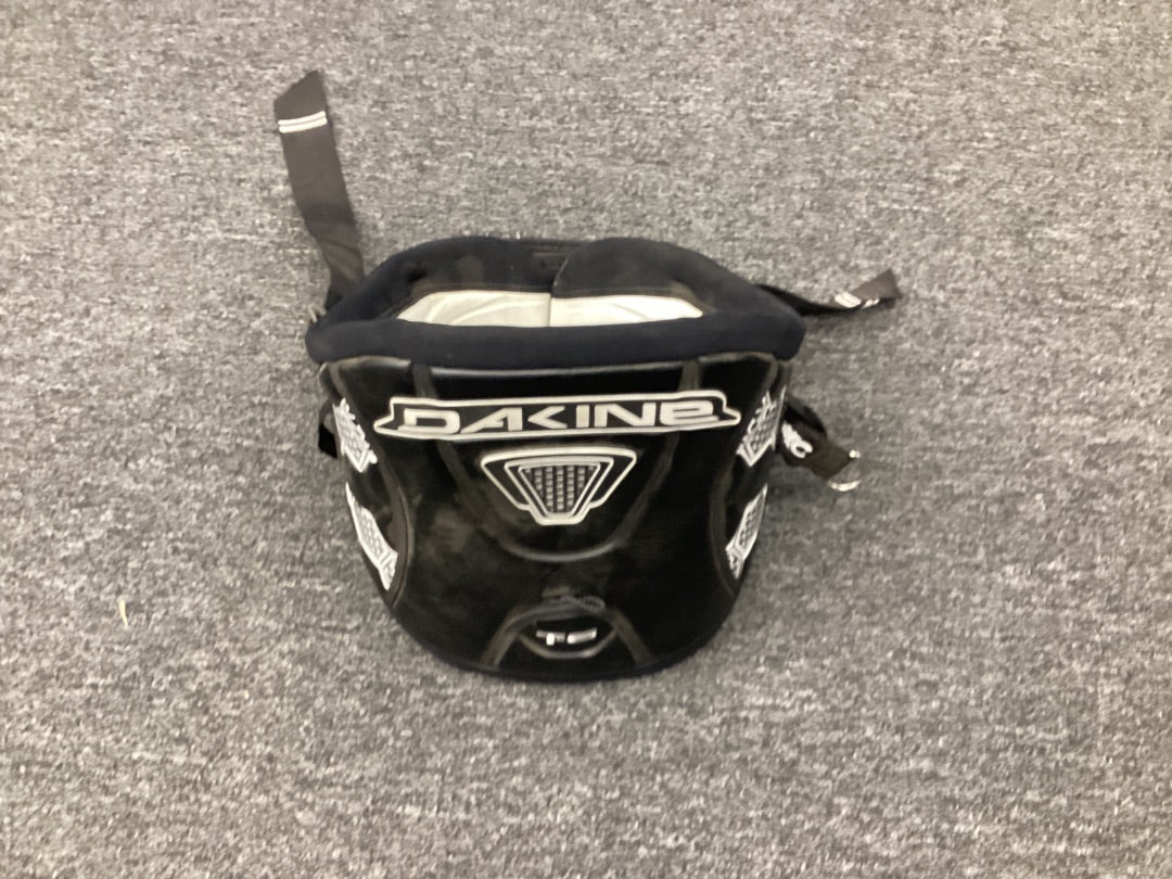 M Dakine Windsurf Harness,  B- Condition