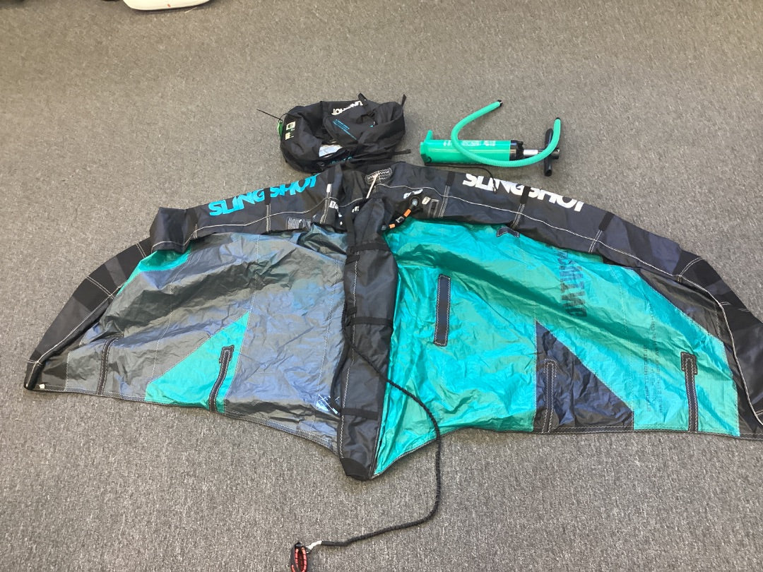 3.0m2 Slingshot Slingwing V3 w/pump,  B+ Condition