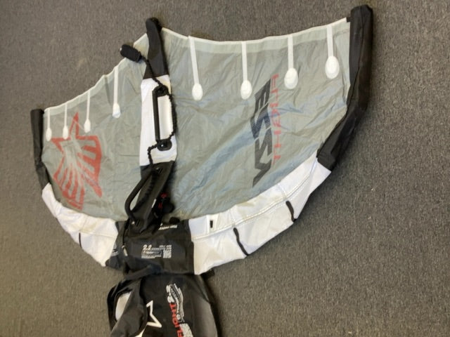 2.2m2 Ezzy Flight,  B+ Condition