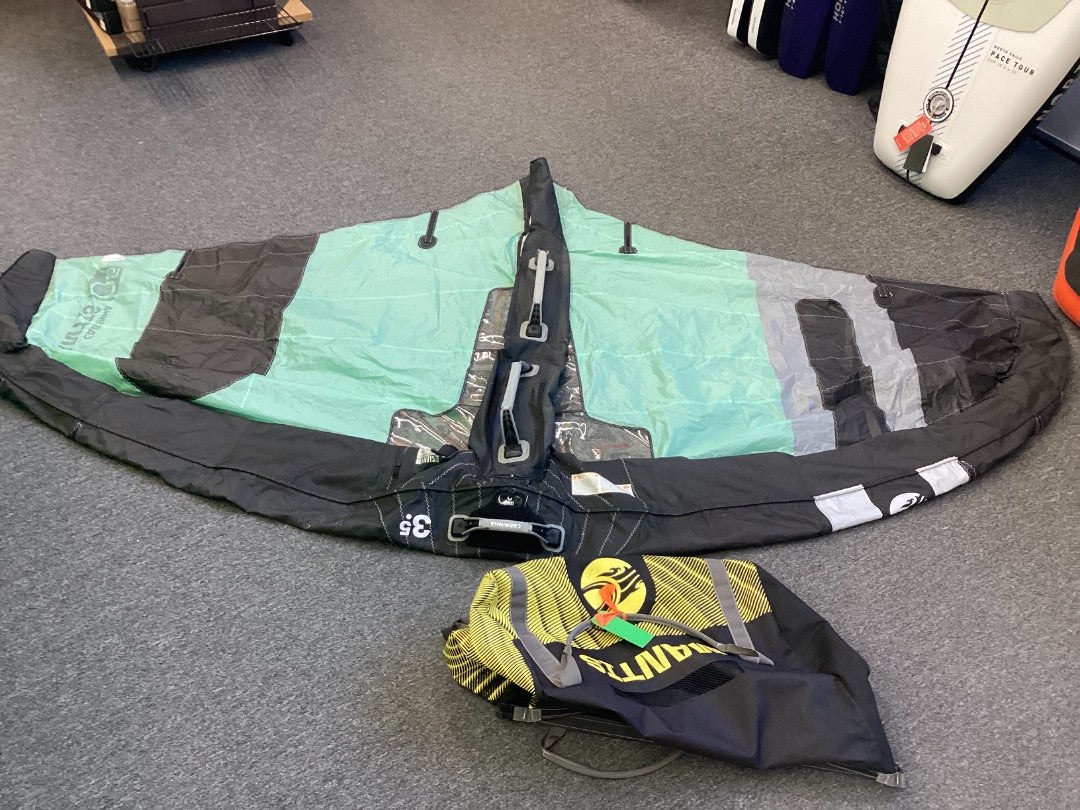 3.5m2 Cabrinha Mantis,  B Condition