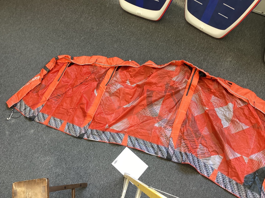 4.0m2 Cabrinha Switchblade,  B+ Condition