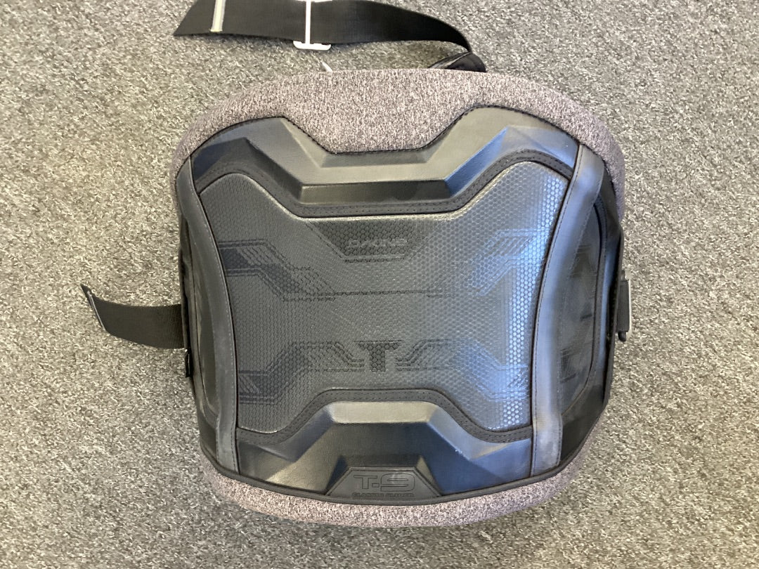 large Dakine T-9,  A- Condition