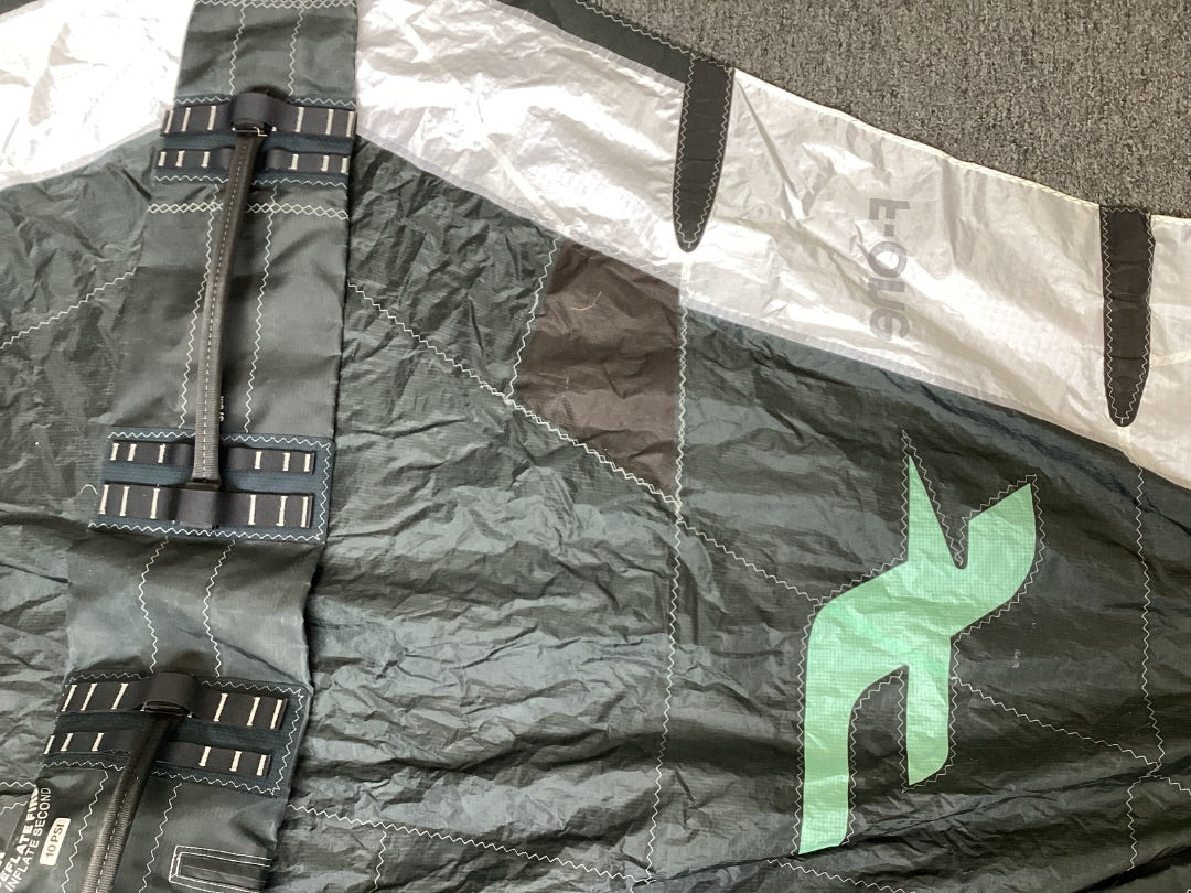 3.0m2 F-One Swing V4, 2024 B+ Condition