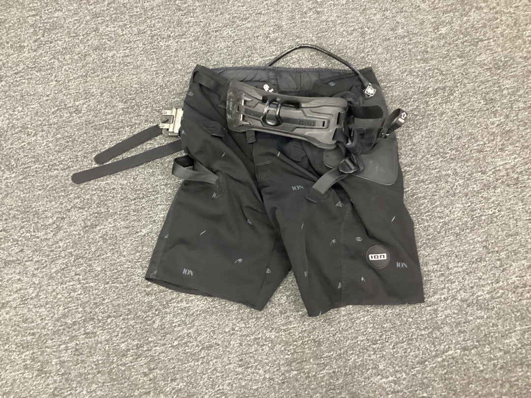 Medium ION seat harness,  B Condition