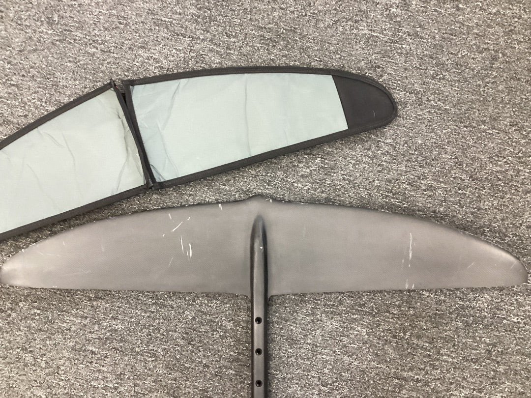 1204cm2 F4 GP 1200,  B+ Condition