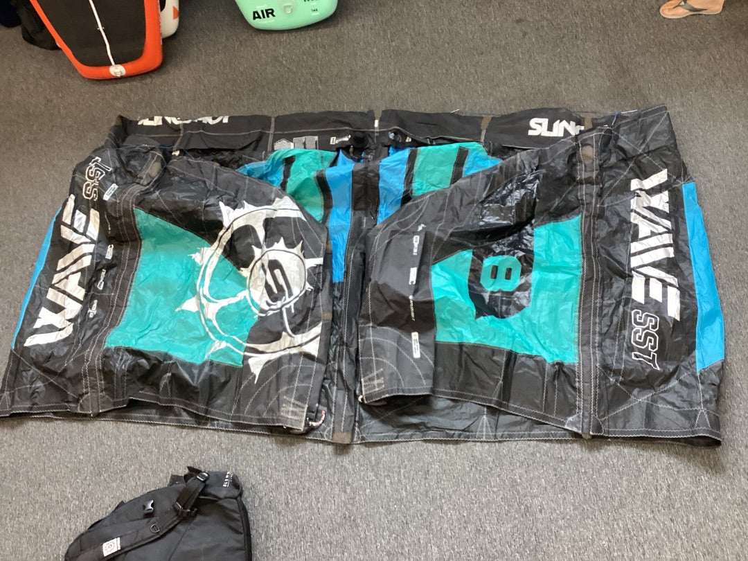 8 Slingshot SST,   Condition