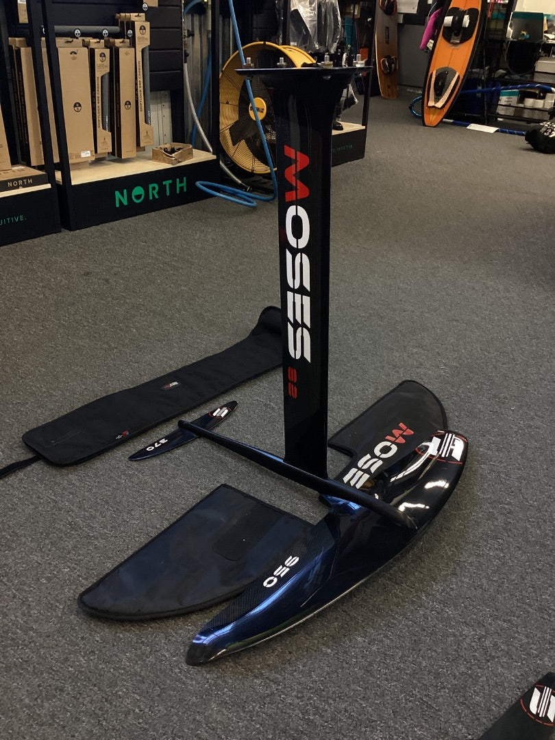MOSES 950 + 370 / 82cm Complete Foil,  B+ Condition