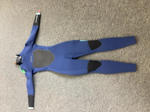 Medium size 10 Mystic 5/3 women's wetsuit,  A+ Condition