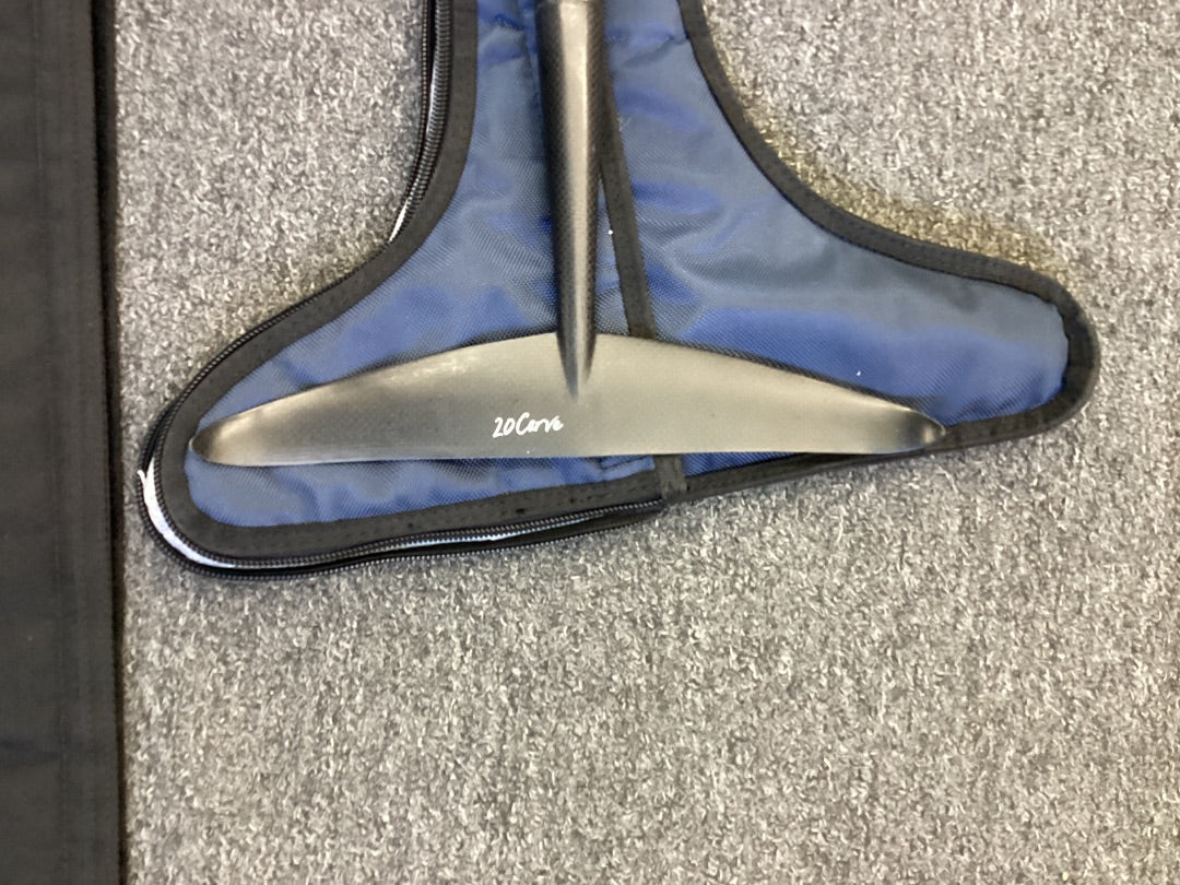 Lift 70 LCX + Carve 20 + 102cm Mast,   Condition
