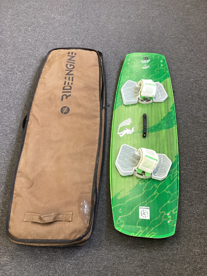 137cm Slingshot Crisis / with bag,  B Condition
