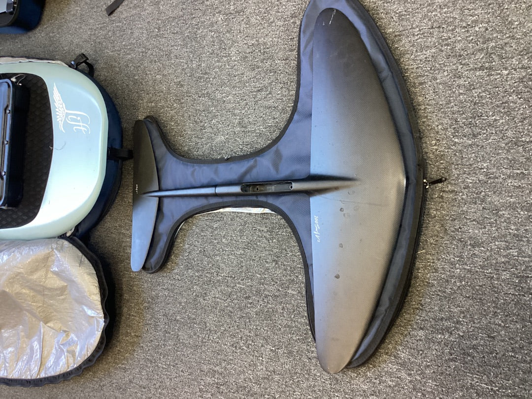4'9" w/blowfish Lift E-Foil 3F,  B+ Condition