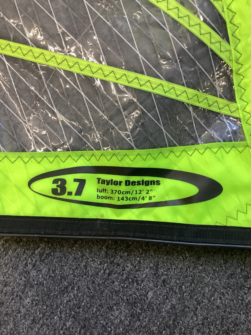 3.7m2 World Sails Surge,  B Condition