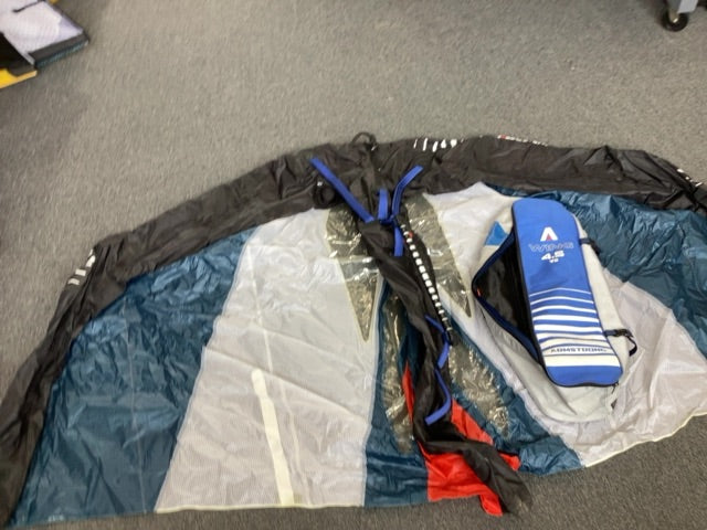 4.5 Armstrong Armstrong Wing V1,   Condition