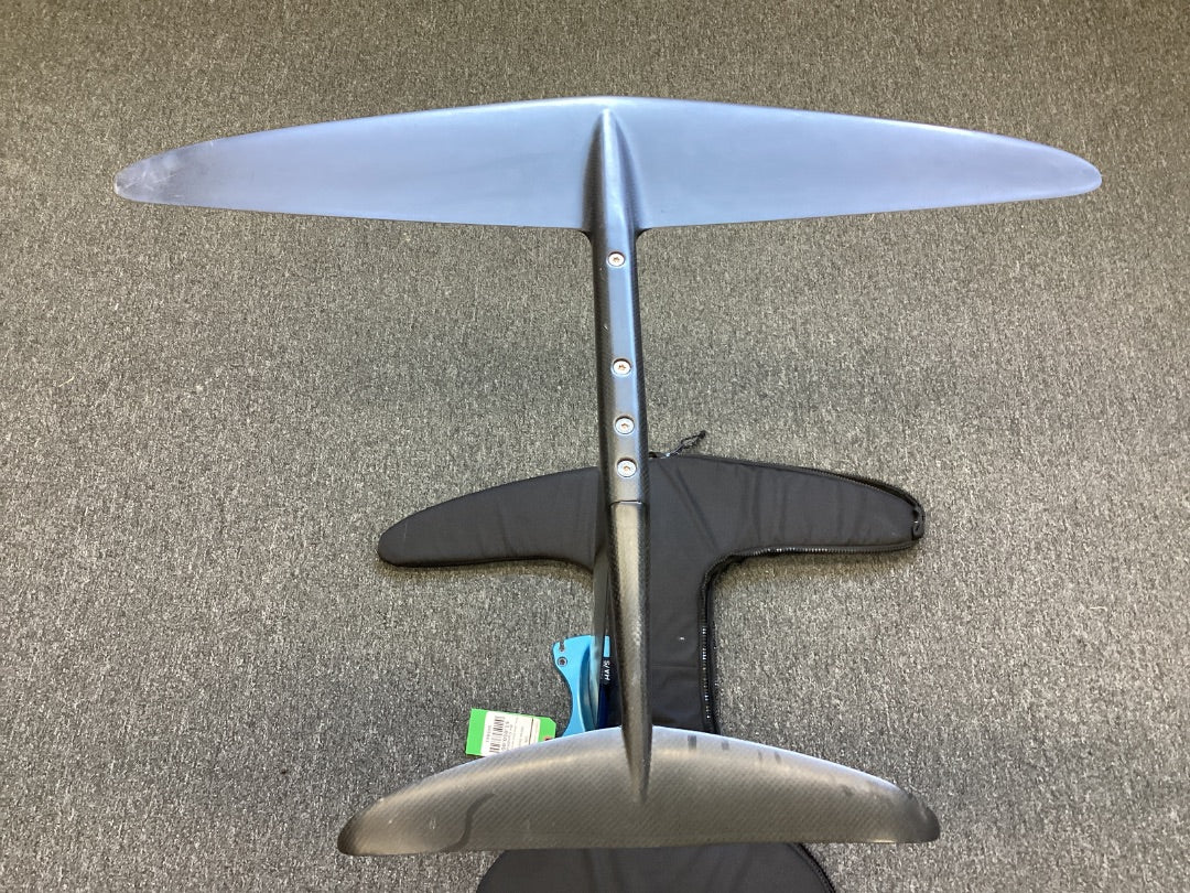 121fw, 26rw, 85cm no limitz mast lift lift/no limitz,  B+ Condition