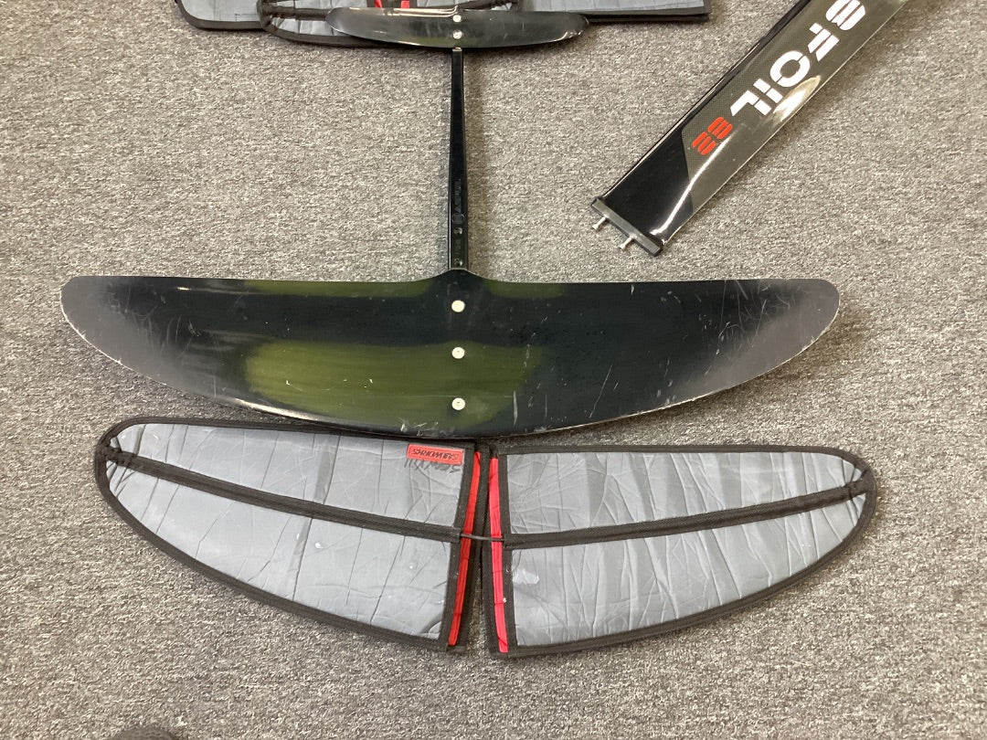 999 with 82cm mast Sabfoil Used Foil,  B+ Condition