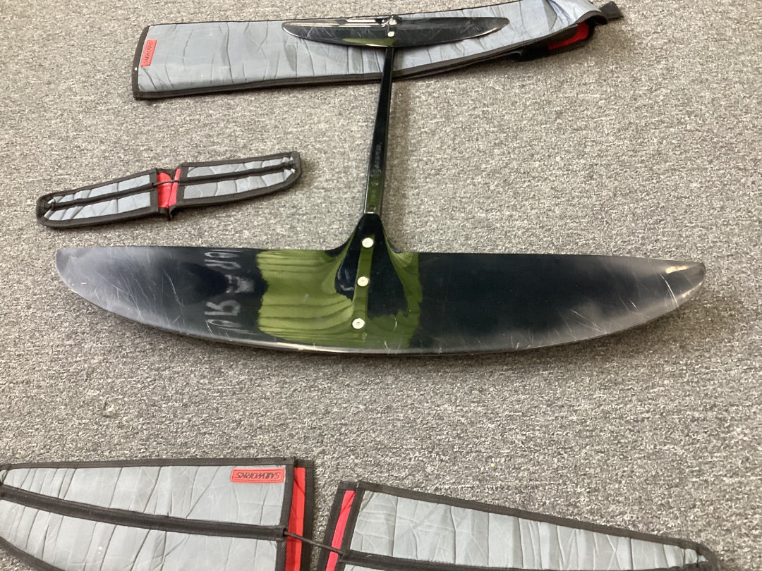 950 with 82cm mast Sabfoil Used Foil,  B Condition