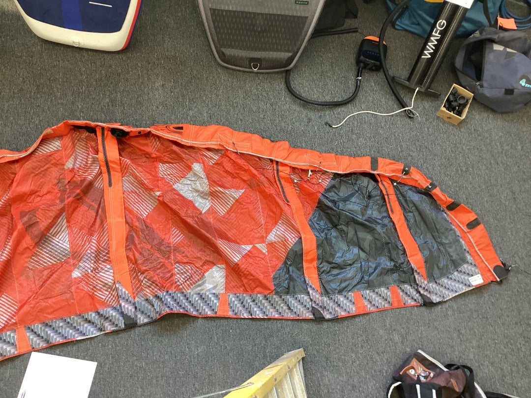 4.0m2 Cabrinha Switchblade,  B+ Condition