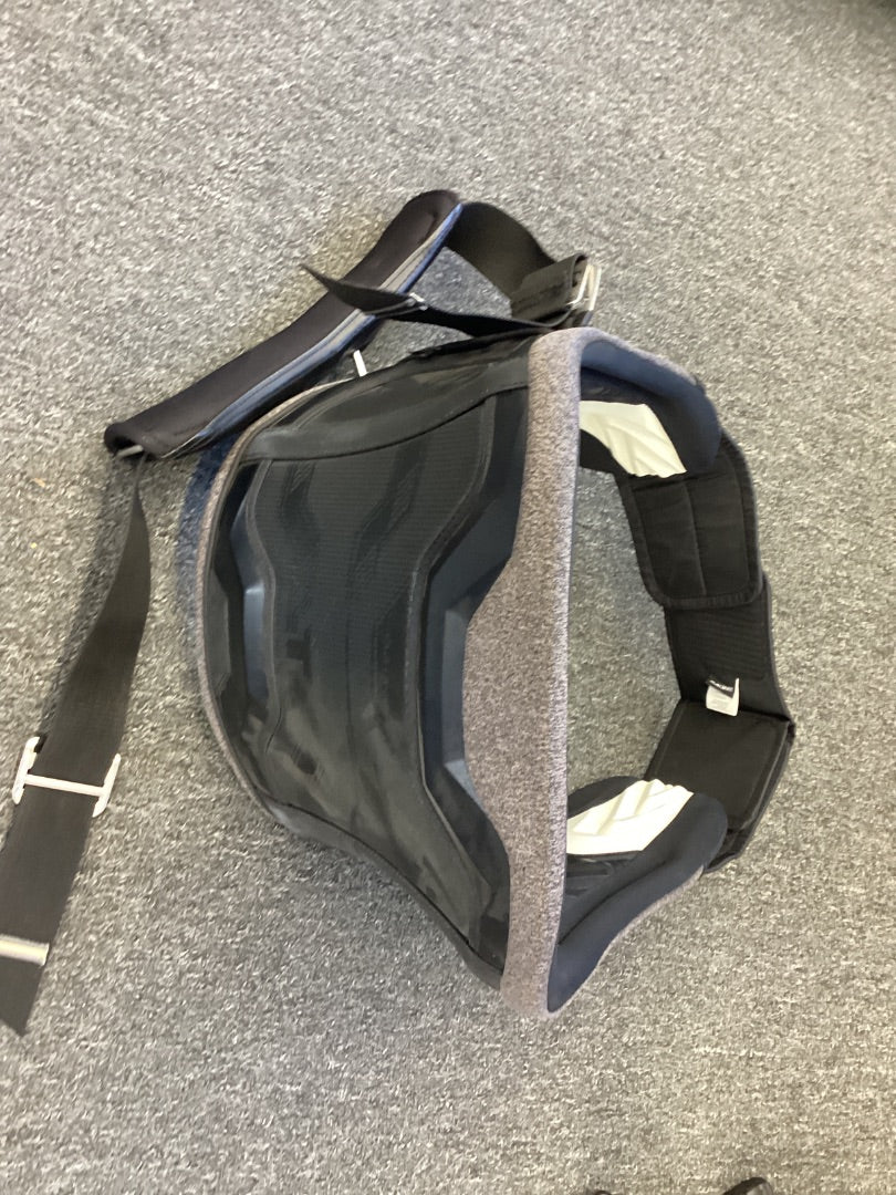 large Dakine T-9,  A- Condition