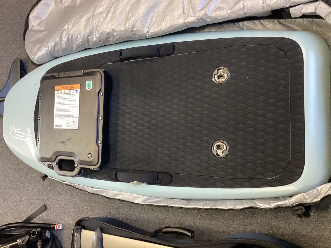 4'9" w/blowfish Lift E-Foil 3F,  B+ Condition