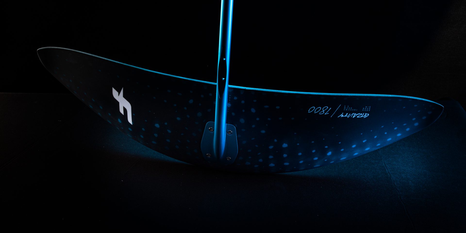 F-One Gravity FCT Plane