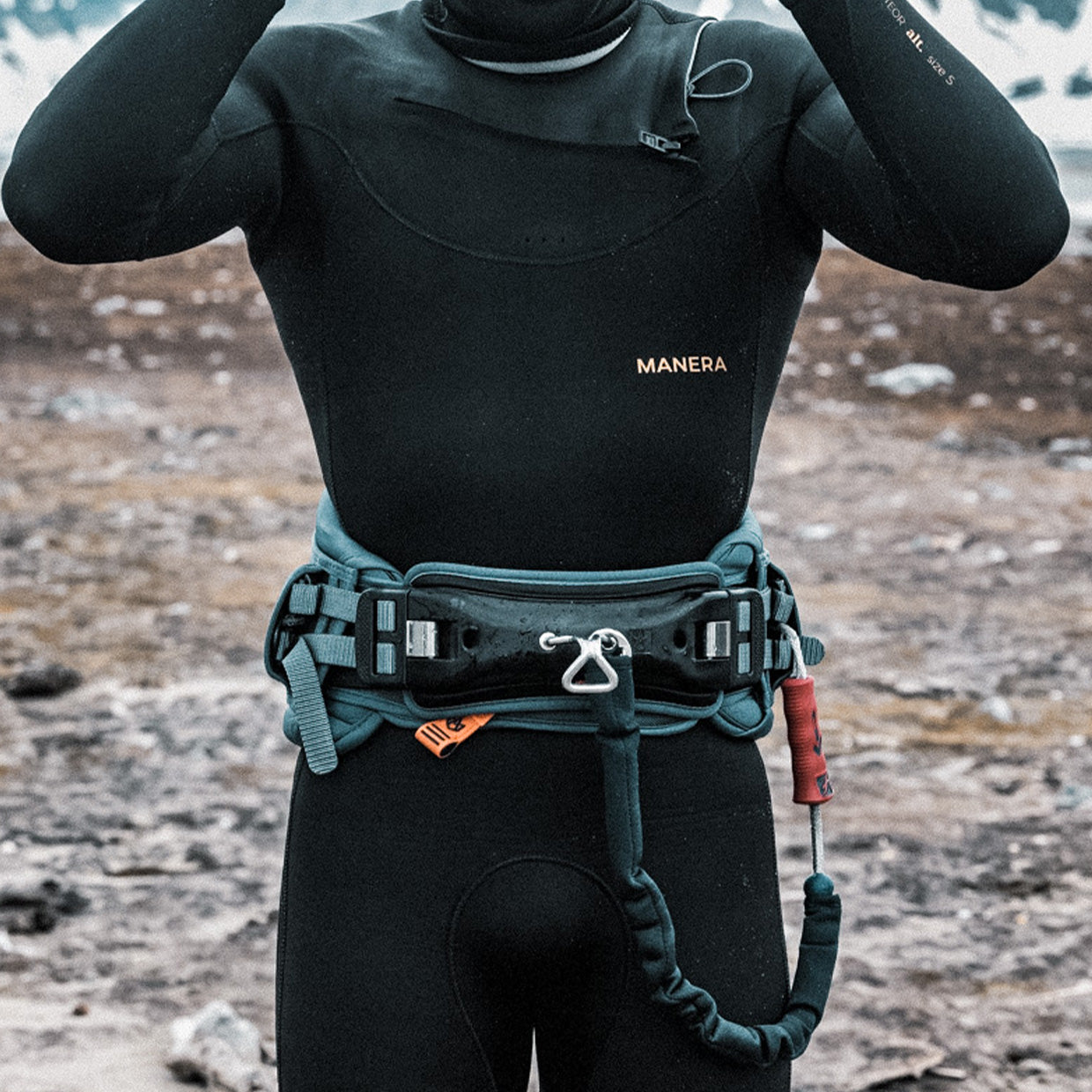 Manera EXO harness