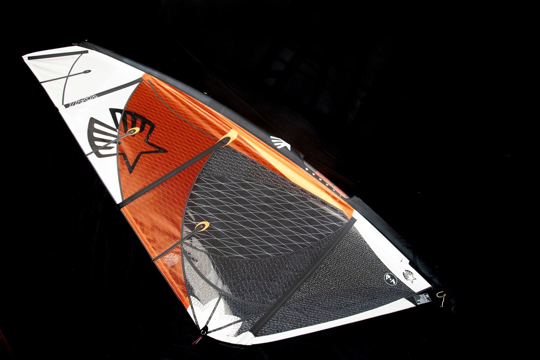 Ezzy Taka Windsurf Sail 2026