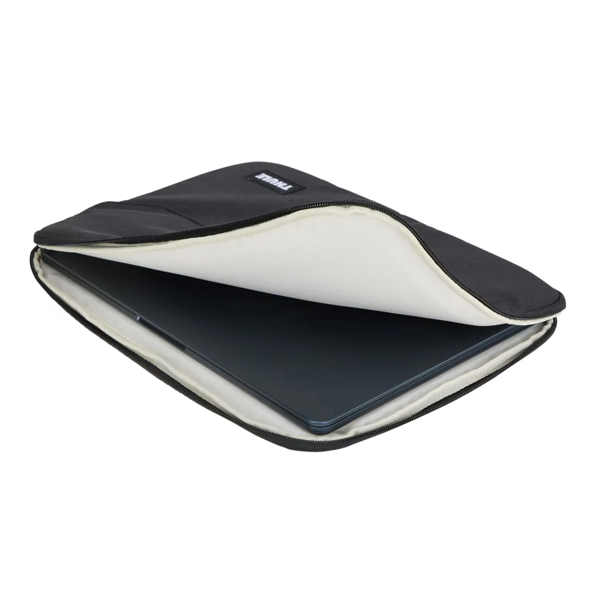 2026 Thule Lithos Sleeve MacBook