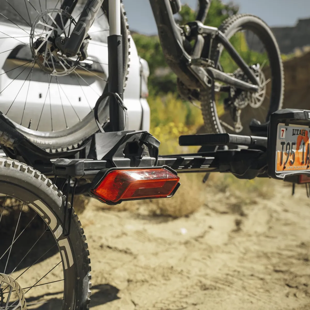 Thule Verse light & plate kit