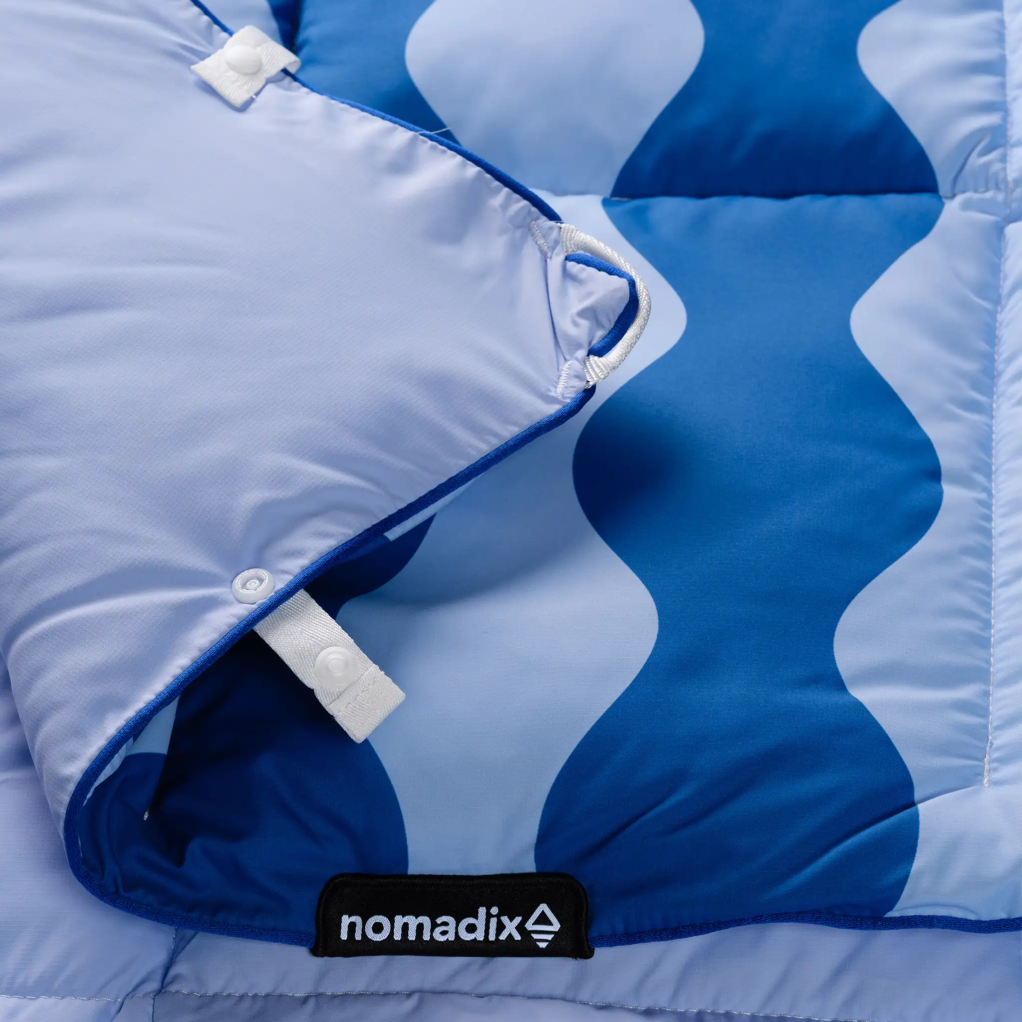 Nomadix Graphene Puffer Blanket