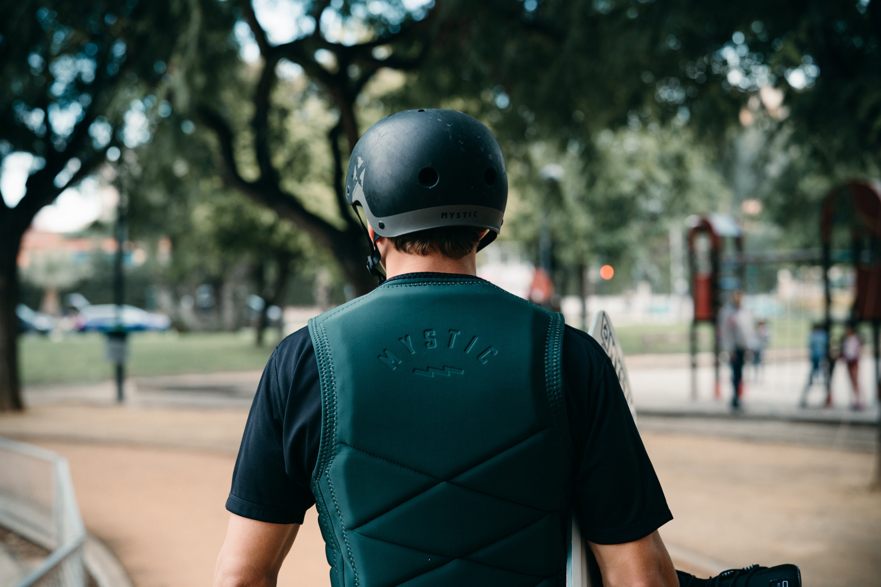 Mystic Outlaw Impact Vest Front Zip Wake